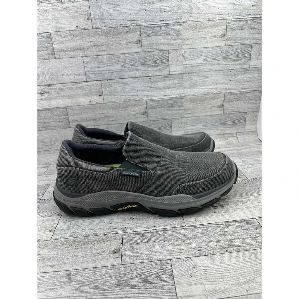 Skechers Relaxed Fit Air Cooled Memory Foam Slip On Shoes Men's Size 12 Charcoal